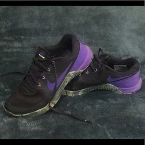 Nike Metcon 2 mens size 7/womens 8.5. Gently used